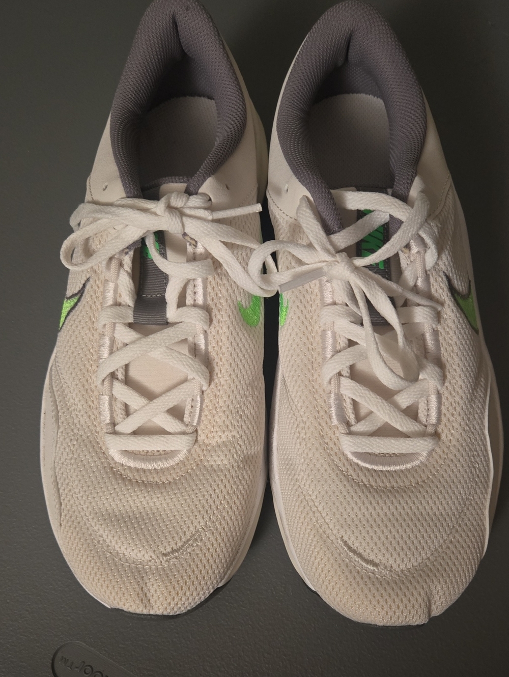 Nike Legend Essential 3 Next Nature Men’s 8.5 Green Sneakers NEW Without Box
